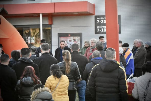 633955724 1471686404319629 799982223318799473 n.jpg?stp=cp6 dst jpg s590x590 tt6& nc cat=108&ccb=1 7.jpg