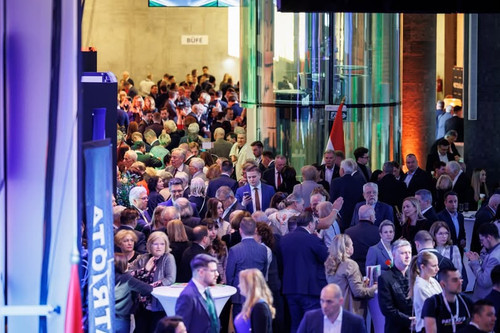 632645514 1540784418052055 1710186753169428329 n.jpg?stp=dst jpg p180x540 tt6& nc cat=104&ccb=1 7& n.jpg