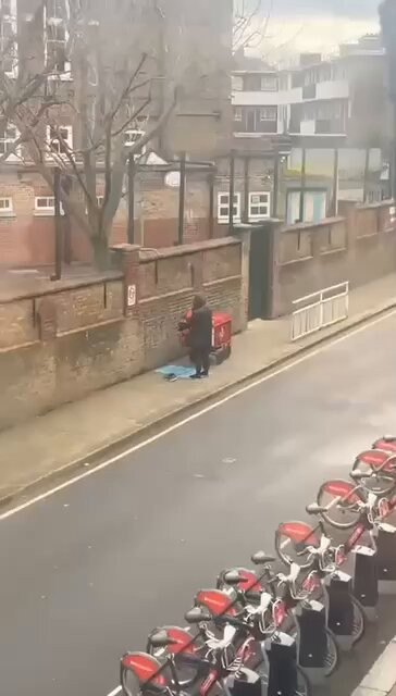 2t2pVovgt tGy07g.jpg