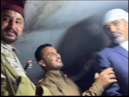 HBE6sOwWwAAjESJ.jpg