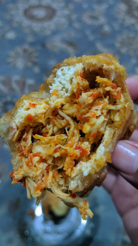 tahu isi ayam suwir pedas.jpg