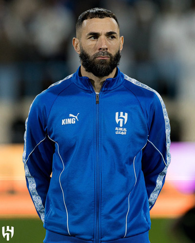 HBEUpzyakAM6oJO.jpg
