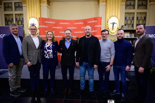 631899322 122301122342217864 4608369536609242204 n.jpg?stp=dst jpg p180x540 tt6& nc cat=105&ccb=1 7&.jpg