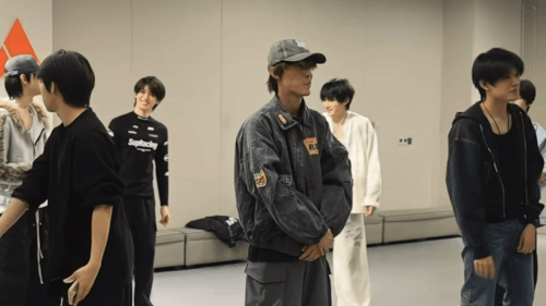 0D9A9744 CA0B 4E15 92ED 03D5F37E9EFD.gif