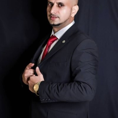HBHQ1GcXQAAuc s.jpg