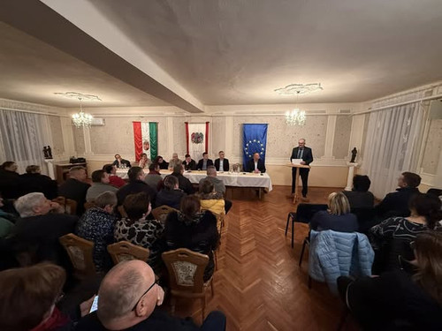 634063535 1454954229594272 5398264644107141396 n.jpg?stp=cp6 dst jpg s590x590 tt6& nc cat=111&ccb=1 .jpg