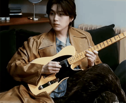 ezgif 7f3f8b90c54742ce.gif