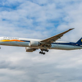 VT-JES Jet Airways Boeing 777 Landing in London Heathrow International Airport. England.