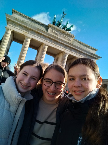 e2c1ea3d f295 4523 83c6 36bfd4eb04a0 1 all 4153.jpg