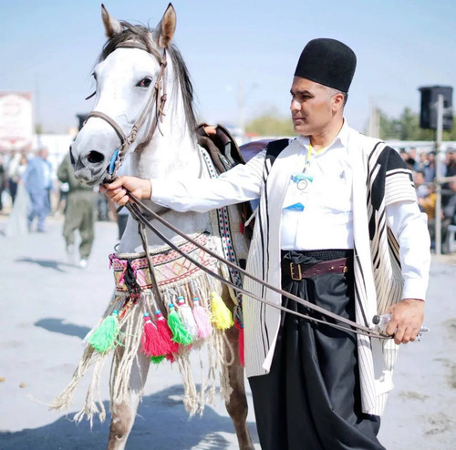 G rtuy6bYAAERaJ.jpg