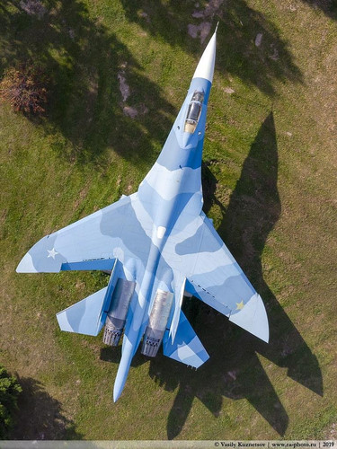HBIM59SakAc6vzA.jpg