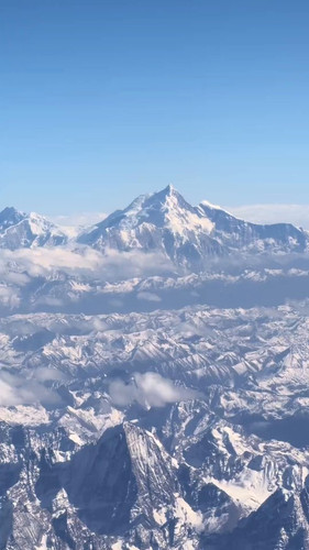 S HZNSUEXW8Vqr9R.jpg