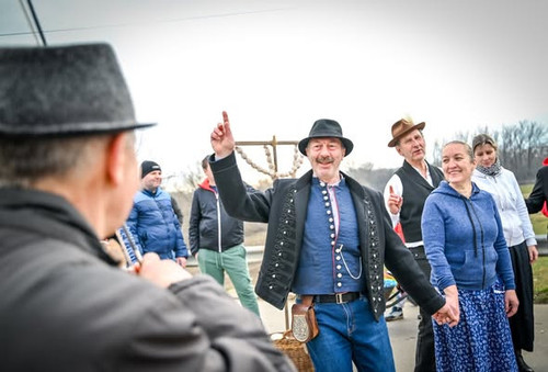 635561917 1832904777653538 2945645078319689869 n.jpg?stp=dst jpg s590x590 tt6& nc cat=101&ccb=1 7& n.jpg