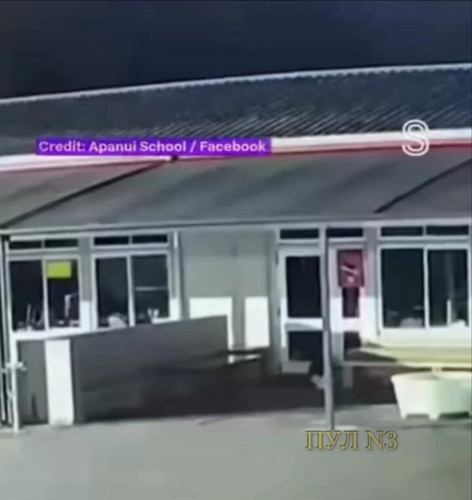 4q 19bJB1WYdcTyd.jpg