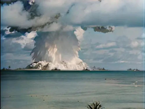 atomic bomb test operation crossroads conducted by the us v0 ApO5H 8imtPet4CCqPP9PavYRORUt9xiJ786Rv4.webp