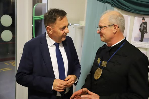 634779187 1472322164256053 7501874277055385215 n.jpg?stp=dst jpg s590x590 tt6& nc cat=109&ccb=1 7& n.jpg