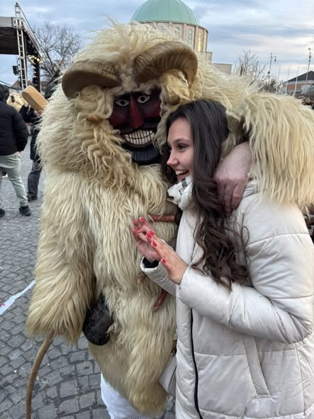 634715898 1482810893198870 984876300956256122 n.jpg?stp=cp6 dst jpg s590x590 tt6& nc cat=104&ccb=1 7.jpg