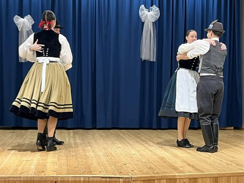 631368542 1305549401393376 5934738366121168029 n.jpg?stp=cp6 dst jpg s590x590 tt6& nc cat=107&ccb=1 .jpg