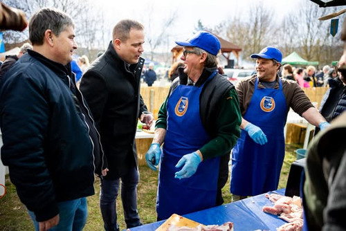 635516259 1498469584980590 5073578760910550718 n.jpg?stp=dst jpg s590x590 tt6& nc cat=108&ccb=1 7& n.jpg