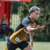 Da Copinha ao profissional: joia do São Paulo ganha espaço e chama atenção