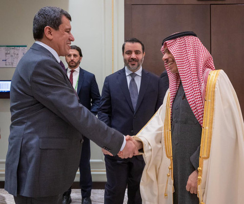 HBJdmBibsAAdKv8.jpg
