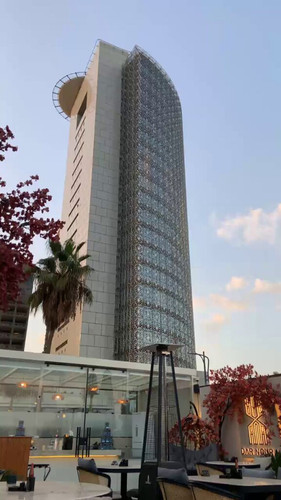 ZMM1Z6zA 7nXYt0X.jpg