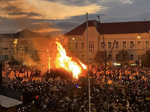 634444583 1482810933198866 8617953734839289075 n.jpg?stp=cp6 dst jpg s590x590 tt6& nc cat=107&ccb=1 .jpg