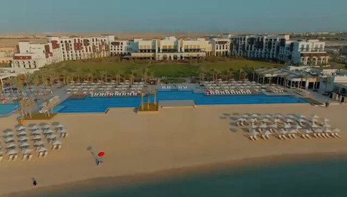 q8hhFh mARH83Ws0.jpg