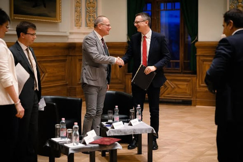 630696501 1470378291117930 7105888339648865308 n.jpg?stp=dst jpg s590x590 tt6& nc cat=111&ccb=1 7& n.jpg