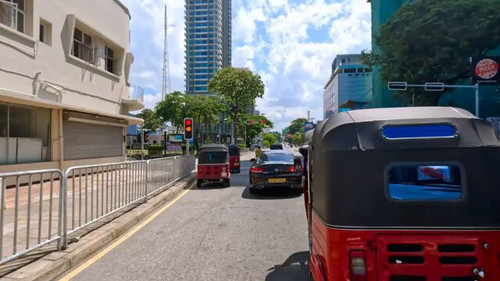 OAbe 9KyflaAly n.jpg