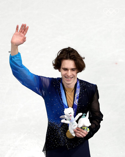 HBEkcT WEAEiLWx?format=jpg.jpg