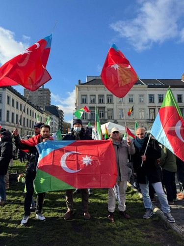 HBIWzhgboAA ohP?format=jpg.jpg