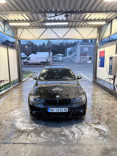 bmw.jpg