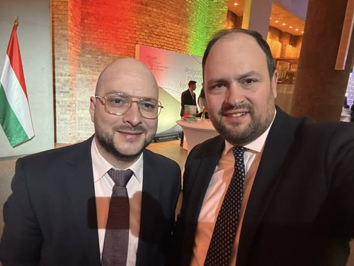 628760692 1429974055188174 3289146231071844892 n.jpg?stp=cp6 dst jpg s590x590 tt6& nc cat=109&ccb=1 .jpg