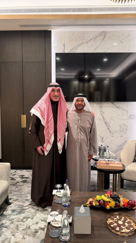 HBL6eYNaYAALJNn.jpg
