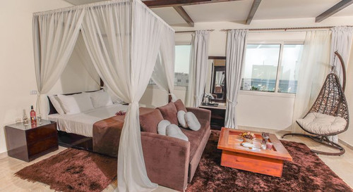 suite with sea view 3 e3956 lg.jpg