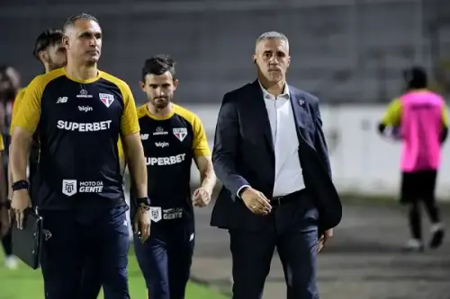Crespo valoriza elenco após classificação no Paulistão