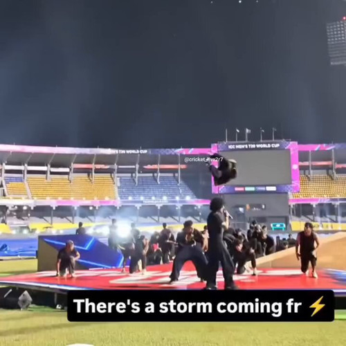 EYXt crLq1YCkKtc.jpg