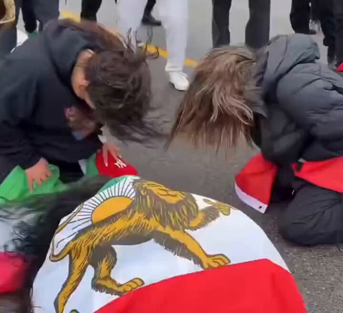 6bQc AOWCNuWyfvs.jpg