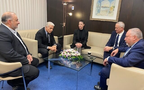 HBM5DEuXcAAa54i?format=png&name=small