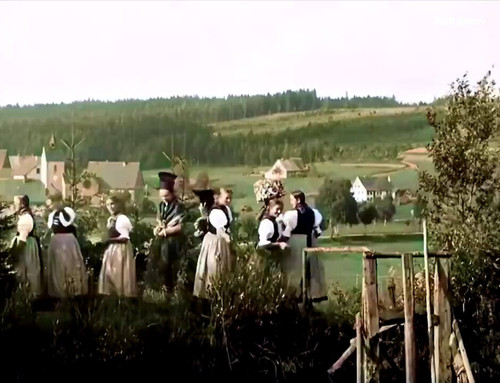 FiO Hy82C1lZF2R2.jpg