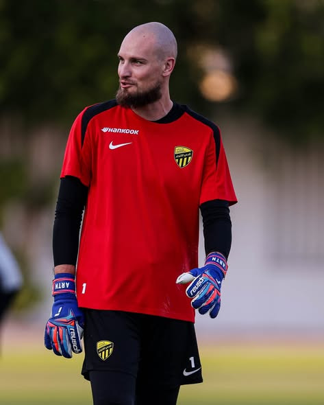 641632767 18560125783057246 3017900871123150101 n.jpg?stp=dst jpg s590x590 tt6& nc cat=108&ccb=1 7& .jpg