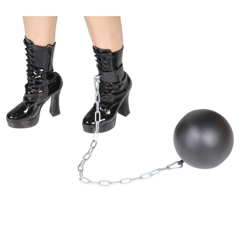 Schwere BDSM Straeflingskugel mit Kette und Fussfessel b3.jpg