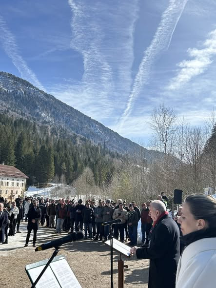 641623493 1522149813246405 3176269992512603864 n.jpg?stp=cp6 dst jpg s590x590 tt6& nc cat=107&ccb=1 .jpg