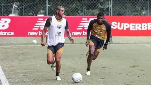 André Silva se reintegra ao São Paulo e intensifica preparação com o elenco