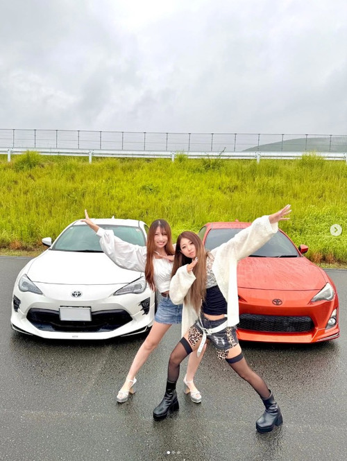 000 Fuji in Clouds.jpg