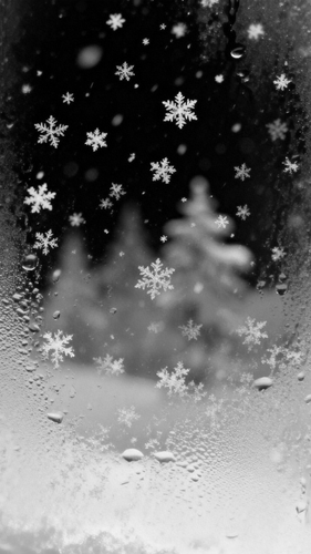 jimeng 2025 12 27 8773 画面中心透过带着雪花和水雾的磨砂玻璃拍摄的克莱因蓝飘雪天空，前景玻璃表面有水雾，....png