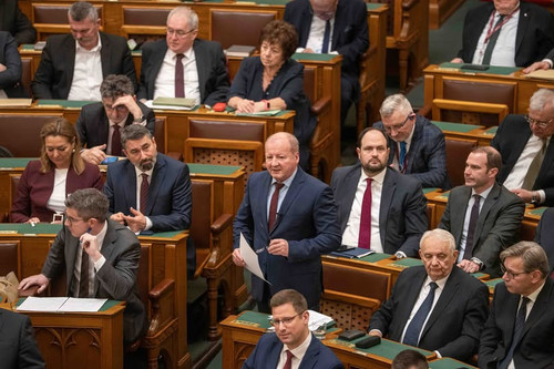 628895149 1444628140365912 2364110997113839900 n.jpg?stp=dst jpg p180x540 tt6& nc cat=111&ccb=1 7& n.jpg