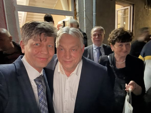 640438327 1498094928986000 6529796160324692725 n.jpg?stp=cp6 dst jpg s590x590 tt6& nc cat=107&ccb=1 .jpg