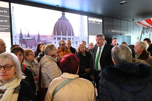 640135624 1361938775738455 8655225858187941251 n.jpg?stp=dst jpg s590x590 tt6& nc cat=100&ccb=1 7& n.jpg